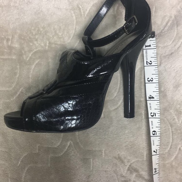 🖤 Sexy, Strappy, black heels - Picture 3 of 7